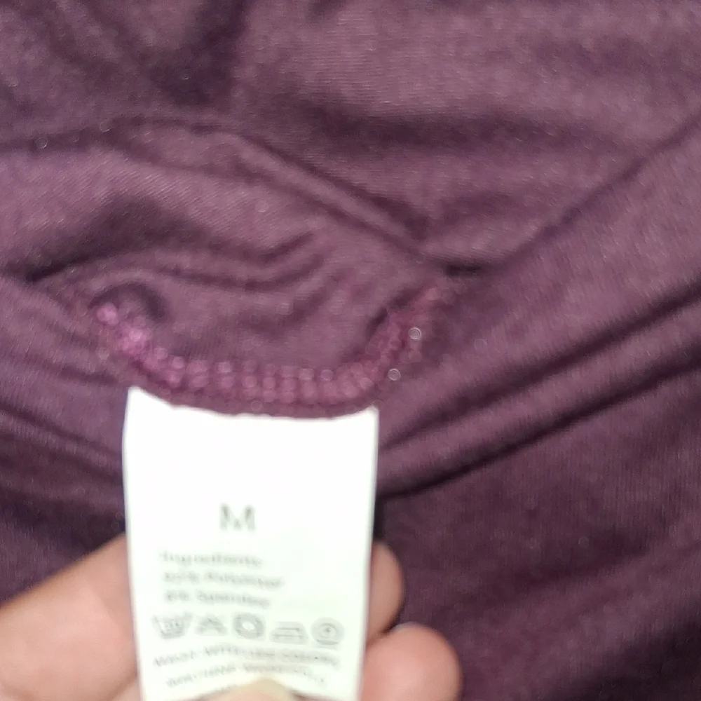 Amazon Women's Capri Leggings - Plum - Picture 3 of 3